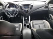 ✅ 2013 Hyundai Veloster Turbo • VIN: KMHTC6AE2DU099903 • Lot: 88582885. Wystawiony na Copart z przebiegiem 159 968 mil. Bezpłatny archiwum sprzedaży aukcyjnych z USA i szczegółowy raport historii pojazdu na DreamBid. Zdjęcie 8.