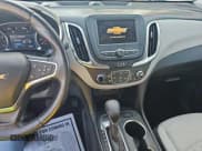 ✅ 2022 Chevrolet Equinox LT • VIN: 2GNAXJEV6N6108557 • Лот: 42294584. Опубликован ранее на IAAI с пробегом 111 401 миль. Бесплатный доступ к архиву аукционных продаж из США и подробный отчёт об истории автомобиля на DreamBid. Изображение 1.