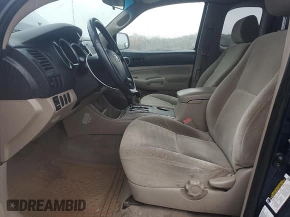 ✅ 2005 Toyota Tacoma PreRunner • VIN: 5TETU62NX5Z015951 • Лот: 85856185. Опубликован ранее на Copart с пробегом 239 916 миль. Бесплатный доступ к архиву аукционных продаж из США и подробный отчёт об истории автомобиля на DreamBid. Изображение 7.