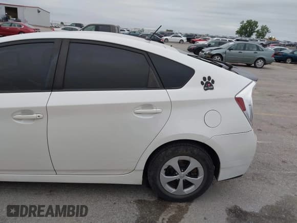 ✅ 2014 Toyota Prius Four • VIN: JTDKN3DU0E0391621 • Lot: 42774971. Wystawiony na IAAI z przebiegiem 117 663 mil. Bezpłatny archiwum sprzedaży aukcyjnych z USA i szczegółowy raport historii pojazdu na DreamBid. Zdjęcie 18.