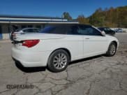 ✅ 2013 Chrysler 200 Touring • VIN: 1C3BCBEB3DN560100 • Lot: 87376905. Wystawiony na Copart z przebiegiem 198 945 mil. Bezpłatny archiwum sprzedaży aukcyjnych z USA i szczegółowy raport historii pojazdu na DreamBid. Zdjęcie 3.