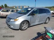 ✅ 2013 Honda Odyssey Touring • VIN: 5FNRL5H97DB035138 • Лот: 43422356. Опубликован ранее на IAAI с пробегом 157 744 миль. Бесплатный доступ к архиву аукционных продаж из США и подробный отчёт об истории автомобиля на DreamBid. Изображение 2.
