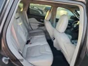 ✅ 2019 Jeep Cherokee Limited • VIN: 1C4PJLDB9KD275208 • Lot: 86893885. Wystawiony na Copart z przebiegiem Nie podano. Bezpłatny archiwum sprzedaży aukcyjnych z USA i szczegółowy raport historii pojazdu na DreamBid. Zdjęcie 11.