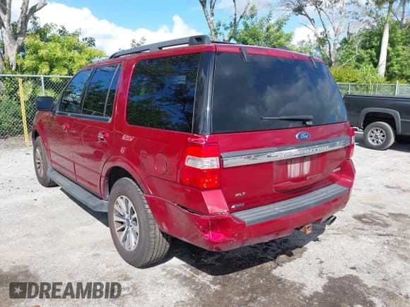 ✅ 2017 Ford Expedition XLT • VIN: 1FMJU1HTXHEA59547 • Lot: 43471692. Listed on IAAI with 190,095 mi. Free auction sales archive from the USA and detailed vehicle history report at DreamBid. Image 3.