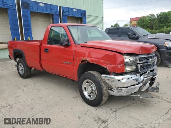✅ 2005 Chevrolet Silverado 2500HD Work Truck • VIN: 1GCHC24U05E327995 • Лот: 56559555. Опубликован ранее на Copart с пробегом 244 076 миль. Бесплатный доступ к архиву аукционных продаж из США и подробный отчёт об истории автомобиля на DreamBid. Изображение 4.