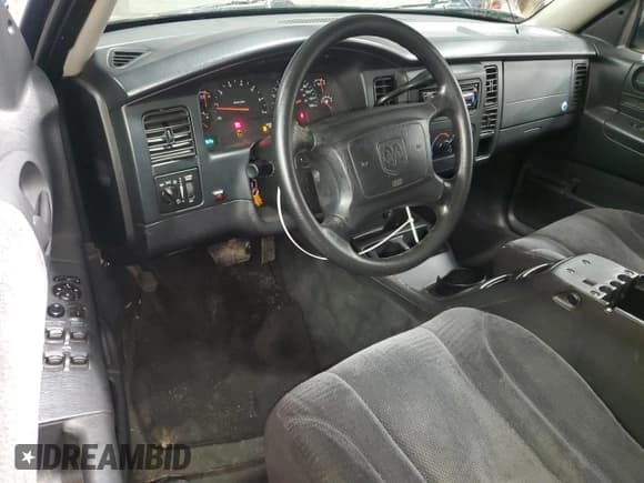 ✅ 2004 Dodge Dakota SLT • VIN: 1D7HG48NX4S525055 • Lot: 85502864. Wystawiony na Copart z przebiegiem 110 926 mil. Bezpłatny archiwum sprzedaży aukcyjnych z USA i szczegółowy raport historii pojazdu na DreamBid. Zdjęcie 8.