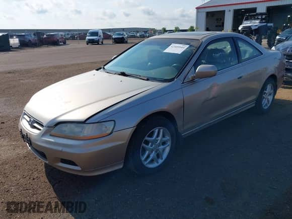 2001 Honda Accord EX с VIN 1HGCG22571A009885, выставлен на аукционе IAAI как лот 42409944 с пробегом 231 157 миль миль и . История ставок и продаж доступна на DreamBid. Изображение 2.