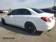 ✅ 2018 Mercedes-Benz C 300 • VIN: 55SWF4JB7JU267735 • Lot: 71234395. Wystawiony na Copart z przebiegiem 88 815 mil. Bezpłatny archiwum sprzedaży aukcyjnych z USA i szczegółowy raport historii pojazdu na DreamBid. Zdjęcie 2.