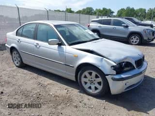 2004 BMW 3 Series 325xi with VIN WBAEU33444PR08648, listed as a IAAI auction lot 43016320 with 197,111 mi miles and . Bid and sale history available at DreamBid. Image 1.