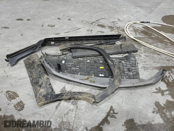 ✅ 2025 Chevrolet Equinox AWD LT • VIN: 3GNAXPEG6SL289798 • Lot: 82117265. Wystawiony na Copart z przebiegiem 11 196 mil. Bezpłatny archiwum sprzedaży aukcyjnych z USA i szczegółowy raport historii pojazdu na DreamBid. Zdjęcie 13.