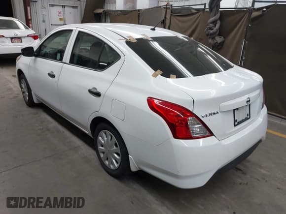 ✅ 2016 Nissan Versa S Plus • VIN: 3N1CN7AP4GL855383 • Lot: 43529284. Wystawiony na IAAI z przebiegiem 104 352 mil. Bezpłatny archiwum sprzedaży aukcyjnych z USA i szczegółowy raport historii pojazdu na DreamBid. Zdjęcie 3.