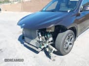 ✅ 2018 BMW X1 sDrive28i • VIN: WBXHU7C37J5L05511 • Lot: 42980003. Listed on IAAI with 25,925 mi. Free auction sales archive from the USA and detailed vehicle history report at DreamBid. Image 6.