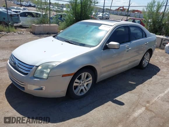✅ 2009 Ford Fusion SEL • VIN: 3FAHP081X9R112805 • Lot: 42902458. Wystawiony na IAAI z przebiegiem Nie podano. Bezpłatny archiwum sprzedaży aukcyjnych z USA i szczegółowy raport historii pojazdu na DreamBid. Zdjęcie 18.