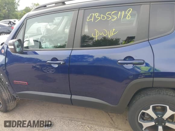 ✅ 2019 Jeep Renegade Trailhawk • VIN: ZACNJBC18KPK70073 • Lot: 43055118. Wystawiony na IAAI z przebiegiem Nie podano. Bezpłatny archiwum sprzedaży aukcyjnych z USA i szczegółowy raport historii pojazdu na DreamBid. Zdjęcie 14.