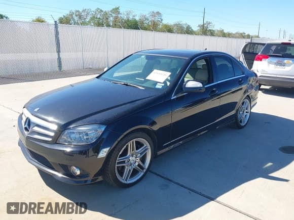 ✅ 2008 Mercedes-Benz C 350 Sport • VIN: WDDGF56X98F082677 • Lot: 43533235. Wystawiony na IAAI z przebiegiem 143 266 mil. Bezpłatny archiwum sprzedaży aukcyjnych z USA i szczegółowy raport historii pojazdu na DreamBid. Zdjęcie 2.