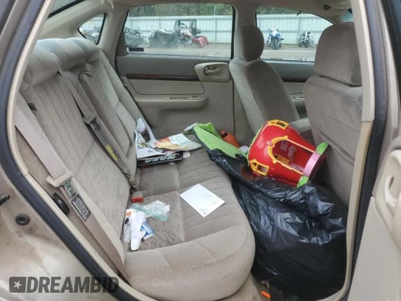 ✅ 2001 Chevrolet Impala • VIN: 2G1WF55K919219572 • Lot: 81324224. Listed on Copart with 129,445 mi. Free auction sales archive from the USA and detailed vehicle history report at DreamBid. Image 10.