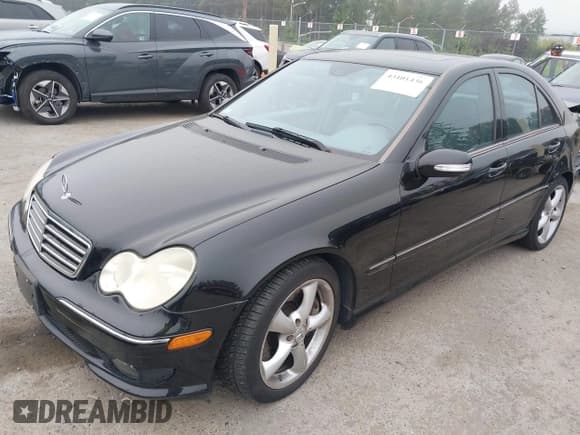 ✅ 2005 Mercedes-Benz C 230 Kompressor • VIN: WDBRF40J15A694719 • Lot: 43101436. Wystawiony na IAAI z przebiegiem 84 317 mil. Bezpłatny archiwum sprzedaży aukcyjnych z USA i szczegółowy raport historii pojazdu na DreamBid. Zdjęcie 2.
