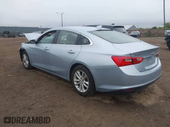 2018 Chevrolet Malibu LT z VIN 1G1ZD5ST8JF206058, wystawiony jako IAAI lot #43398224 z przebiegiem 38 674 mil mil oraz . Historia ofert i sprzedaży dostępna na DreamBid. Obrazek 3.