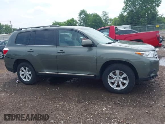 ✅ 2013 Toyota Highlander • VIN: 5TDZK3EH7DS092115 • Лот: 42512381. Опубликован ранее на IAAI с пробегом 119 125 миль. Бесплатный доступ к архиву аукционных продаж из США и подробный отчёт об истории автомобиля на DreamBid. Изображение 13.