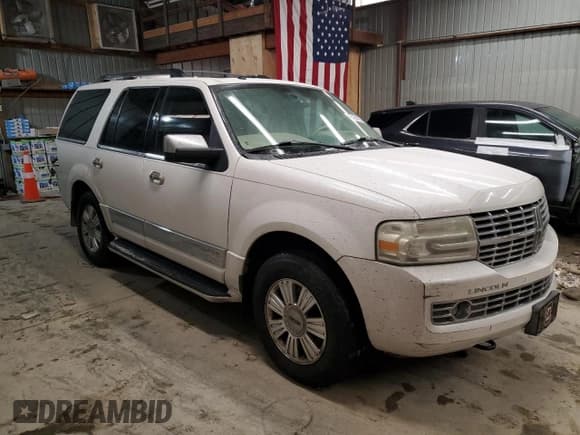 ✅ 2009 Lincoln Navigator • VIN: 5LMFU28579LJ01826 • Lot: 88434765. Listed on Copart with 221,624 mi. Free auction sales archive from the USA and detailed vehicle history report at DreamBid. Image 4.
