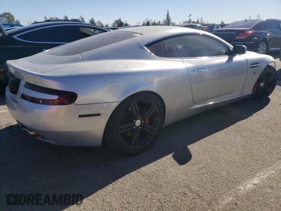 ✅ 2007 Aston Martin DB9 • VIN: SCFAB01A37GA08055 • Lot: 82733743. Wystawiony na Copart z przebiegiem 39 201 mil. Bezpłatny archiwum sprzedaży aukcyjnych z USA i szczegółowy raport historii pojazdu na DreamBid. Zdjęcie 3.