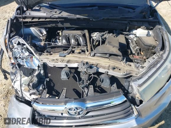 ✅ 2015 Toyota Highlander XLE • VIN: 5TDKKRFHXFS070762 • Лот: 42204178. Опубликован ранее на IAAI с пробегом 94 869 миль. Бесплатный доступ к архиву аукционных продаж из США и подробный отчёт об истории автомобиля на DreamBid. Изображение 10.