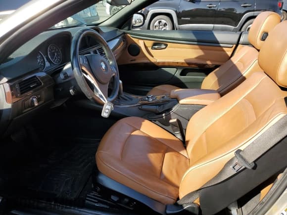 ✅ 2011 BMW 3 Series 328i • VIN: WBADW7C58BE727597 • Lot: 89929995. Wystawiony na Copart z przebiegiem 136 758 mil. Bezpłatny archiwum sprzedaży aukcyjnych z USA i szczegółowy raport historii pojazdu na DreamBid. Zdjęcie 7.