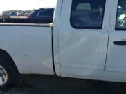 ✅ 2011 GMC Sierra 1500 SLE • VIN: 1GTR1VEA6BZ126994 • Lot: 40938932. Wystawiony na IAAI z przebiegiem 248 061 mil. Bezpłatny archiwum sprzedaży aukcyjnych z USA i szczegółowy raport historii pojazdu na DreamBid. Zdjęcie 6.