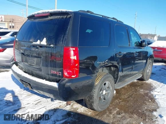 ✅ 2010 GMC Yukon • VIN: 1GKUKAE01AR114889 • Lot: 43828218. Wystawiony na IAAI z przebiegiem 217 994 mil. Bezpłatny archiwum sprzedaży aukcyjnych z USA i szczegółowy raport historii pojazdu na DreamBid. Zdjęcie 4.