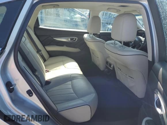 ✅ 2018 Infiniti Q70 Luxe • VIN: JN1BY1PP6JM330507 • Лот: 46118465. Опубликован ранее на Copart с пробегом 38 626 миль. Бесплатный доступ к архиву аукционных продаж из США и подробный отчёт об истории автомобиля на DreamBid. Изображение 10.