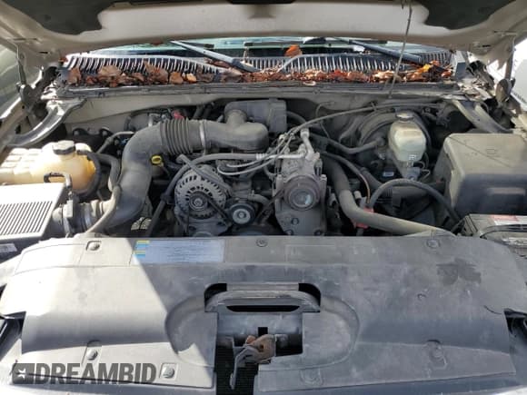 ✅ 2006 Chevrolet Silverado 1500 LS • VIN: 1GCEC19X16Z205186 • Лот: 79639004. Опубликован ранее на Copart с пробегом 200 735 миль. Бесплатный доступ к архиву аукционных продаж из США и подробный отчёт об истории автомобиля на DreamBid. Изображение 11.