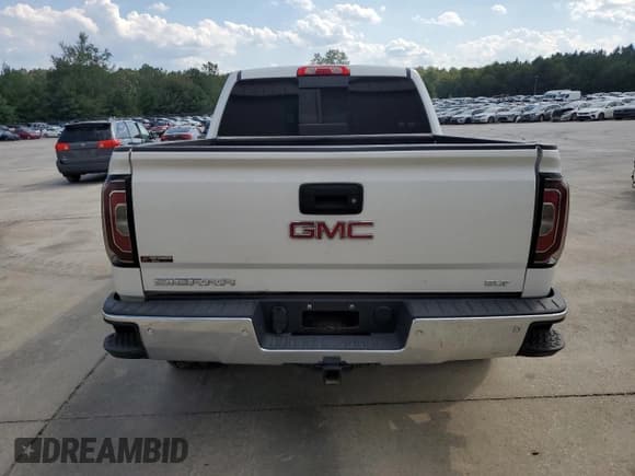 ✅ 2018 GMC Sierra 1500 SLT • VIN: 3GTU2NEC3JG337478 • Лот: 71589025. Опубликован ранее на Copart с пробегом 166 504 миль. Бесплатный доступ к архиву аукционных продаж из США и подробный отчёт об истории автомобиля на DreamBid. Изображение 6.