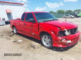 2000 Chevrolet S-10 LS with VIN 1GCCS19W4Y8201045, listed as a IAAI auction lot 42792340 with 103,121 mi miles and . Bid and sale history available at DreamBid. Image 1.