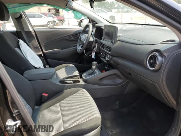 ✅ 2022 Hyundai Kona SE • VIN: KM8K2CAB6NU889287 • Лот: 69246024. Опубликован ранее на Copart с пробегом 48 877 миль. Бесплатный доступ к архиву аукционных продаж из США и подробный отчёт об истории автомобиля на DreamBid. Изображение 7.