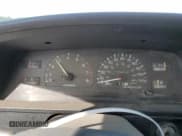 ✅ 1994 Toyota Pickup • VIN: 4TARN93P4RZ243854 • Лот: 71028434. Опубликован ранее на Copart с пробегом 215 412 миль. Бесплатный доступ к архиву аукционных продаж из США и подробный отчёт об истории автомобиля на DreamBid. Изображение 9.