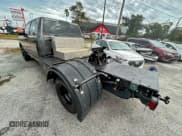 ✅ 2019 Ram 3500 Tradesman • VIN: 3C7WRSCL4KG661081 • Lot: 94827675. Wystawiony na Copart z przebiegiem 278 369 mil. Bezpłatny archiwum sprzedaży aukcyjnych z USA i szczegółowy raport historii pojazdu na DreamBid. Zdjęcie 3.