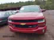 2018 Chevrolet Silverado 1500 LT z VIN 1GCVKREC6JZ176877, wystawiony jako IAAI lot #43559571 z przebiegiem Nie podano mil oraz . Historia ofert i sprzedaży dostępna na DreamBid. Obrazek 12.