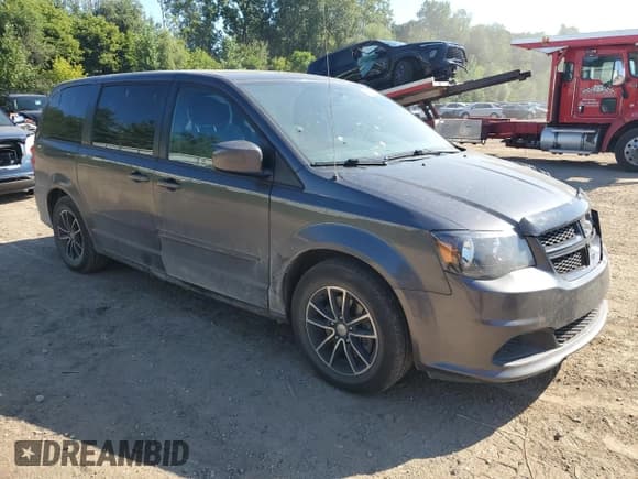 ✅ 2017 Dodge Grand Caravan SE • VIN: 2C4RDGBG6HR678655 • Lot: 70024425. Wystawiony na Copart z przebiegiem 156 601 mil. Bezpłatny archiwum sprzedaży aukcyjnych z USA i szczegółowy raport historii pojazdu na DreamBid. Zdjęcie 4.