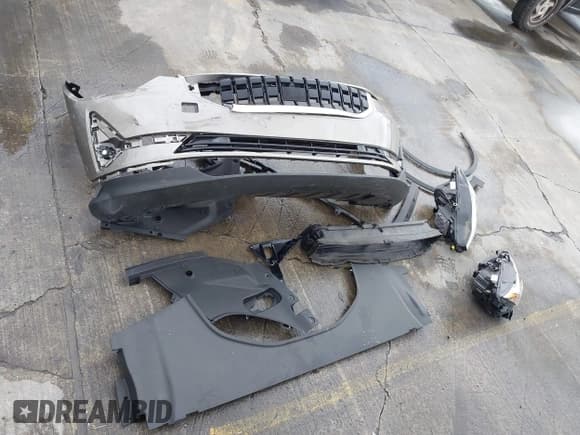 ✅ 2022 Polestar 2 • VIN: LPSED3KA3NL053162 • Lot: 43759857. Wystawiony na IAAI z przebiegiem 23 745 mil. Bezpłatny archiwum sprzedaży aukcyjnych z USA i szczegółowy raport historii pojazdu na DreamBid. Zdjęcie 12.