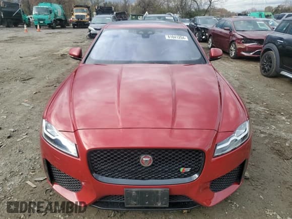 ✅ 2016 Jaguar XF S • VIN: SAJBM4BV6GCY16976 • Lot: 81841204. Wystawiony na Copart z przebiegiem 80 768 mil. Bezpłatny archiwum sprzedaży aukcyjnych z USA i szczegółowy raport historii pojazdu na DreamBid. Zdjęcie 5.