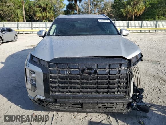 ✅ 2024 Hyundai Palisade SEL • VIN: KM8R44GE7RU777586 • Lot: 81623514. Listed on Copart with 10,264 mi. Free auction sales archive from the USA and detailed vehicle history report at DreamBid. Image 5.