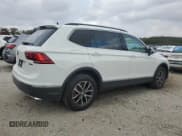 ✅ 2020 Volkswagen Tiguan SE • VIN: 3VV2B7AX9LM021245 • Lot: 90531005. Wystawiony na Copart z przebiegiem 176 543 mil. Bezpłatny archiwum sprzedaży aukcyjnych z USA i szczegółowy raport historii pojazdu na DreamBid. Zdjęcie 3.
