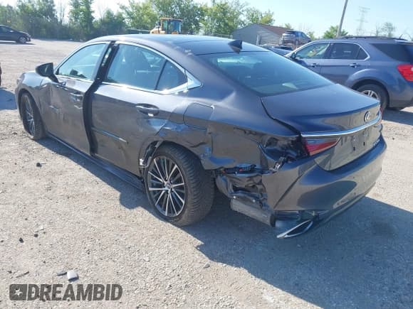 ✅ 2023 Lexus ES 350 • VIN: 58ADZ1B18PU149881 • Lot: 42648589. Listed on IAAI with 41,409 mi. Free auction sales archive from the USA and detailed vehicle history report at DreamBid. Image 3.