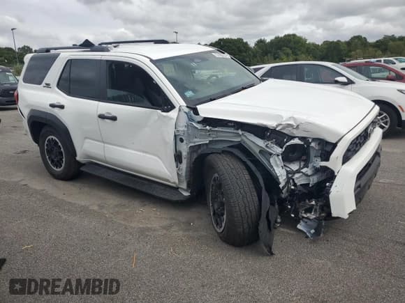 ✅ 2025 Toyota 4Runner SR5 • VIN: JTEVA5BR3S5014259 • Lot: 80078905. Wystawiony na Copart z przebiegiem 7 844 mil. Bezpłatny archiwum sprzedaży aukcyjnych z USA i szczegółowy raport historii pojazdu na DreamBid. Zdjęcie 4.