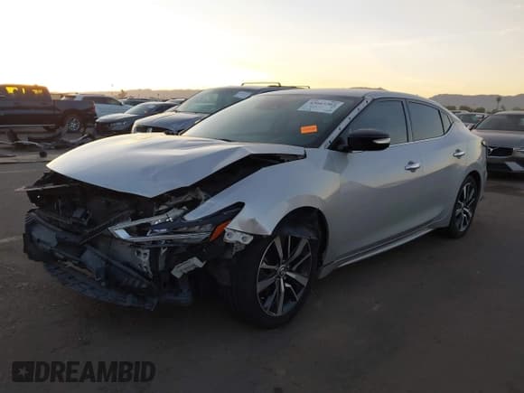 ✅ 2020 Nissan Maxima SV • VIN: 1N4AA6CV4LC370338 • Лот: 43663307. Опубликован ранее на IAAI с пробегом 111 179 миль. Бесплатный доступ к архиву аукционных продаж из США и подробный отчёт об истории автомобиля на DreamBid. Изображение 6.