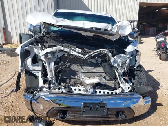 ✅ 2022 GMC Sierra 1500 SLT • VIN: 3GTU9DED0NG127165 • Lot: 41496347. Listed on IAAI with 29,892 mi. Free auction sales archive from the USA and detailed vehicle history report at DreamBid. Image 6.