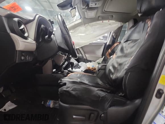 ✅ 2018 Toyota RAV4 XLE • VIN: 2T3RFREV6JW711939 • Лот: 80087645. Опубликован ранее на Copart с пробегом 125 220 миль. Бесплатный доступ к архиву аукционных продаж из США и подробный отчёт об истории автомобиля на DreamBid. Изображение 7.