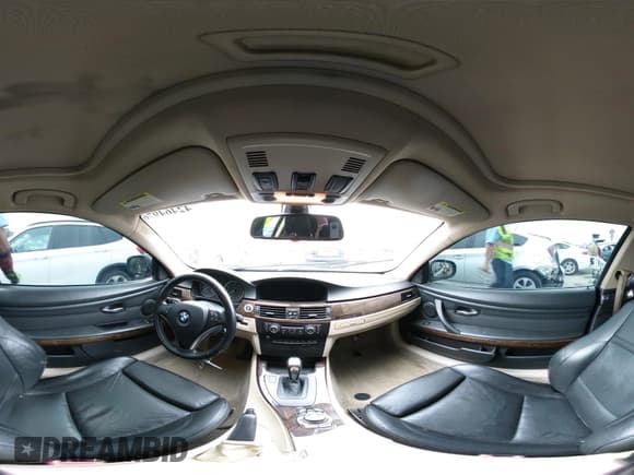 ✅ 2010 BMW 3 Series 335i • VIN: WBAWB7C54AP048563 • Lot: 42464976. Listed on IAAI with 131,782 mi. Free auction sales archive from the USA and detailed vehicle history report at DreamBid. Image 20.