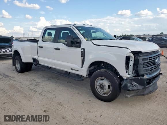✅ 2023 Ford F-350 XL • VIN: 1FT8W3DT0PEC69054 • Lot: 85856035. Wystawiony na Copart z przebiegiem Nie podano. Bezpłatny archiwum sprzedaży aukcyjnych z USA i szczegółowy raport historii pojazdu na DreamBid. Zdjęcie 4.