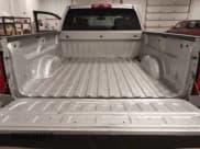 ✅ 2016 Chevrolet Silverado 1500 Custom • VIN: 1GCVKPEC4GZ276439 • Lot: 43381476. Wystawiony na IAAI z przebiegiem 162 310 mil. Bezpłatny archiwum sprzedaży aukcyjnych z USA i szczegółowy raport historii pojazdu na DreamBid. Zdjęcie 18.